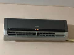 Inverter AC GREE 1.5 Ton 0