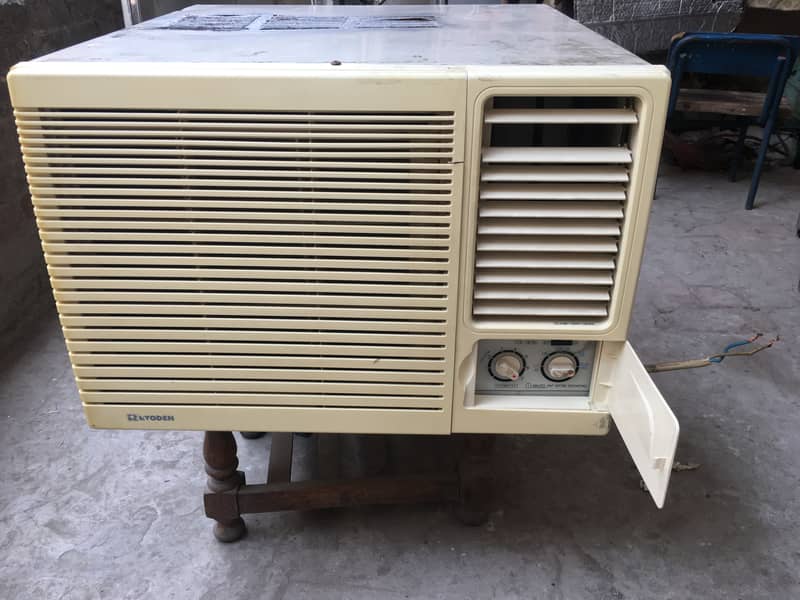 window inverter ac 1 tan  R 410 gas Whatsup ; 0320^80^43^945 0