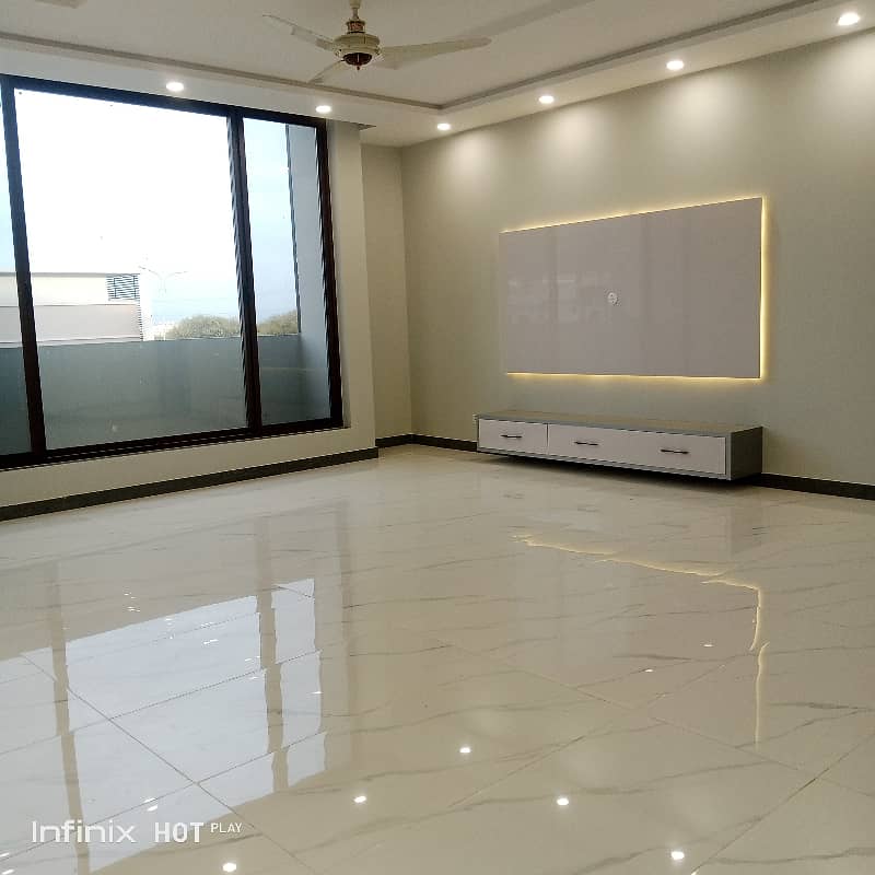 Upper Portion Available For Rent 5