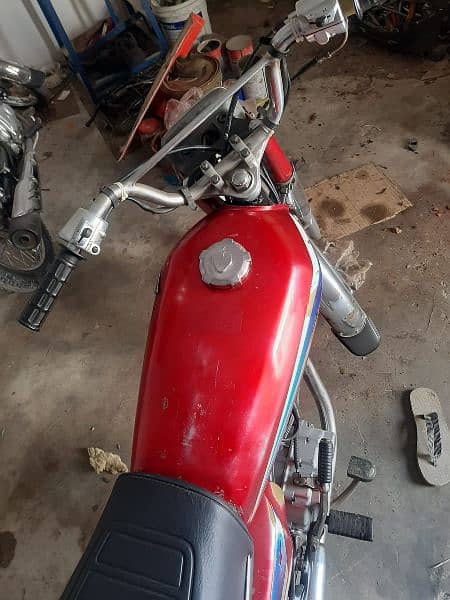 Honda cg125 model 2005 available for sale 0