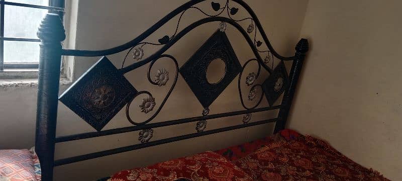 iron bed king size 0