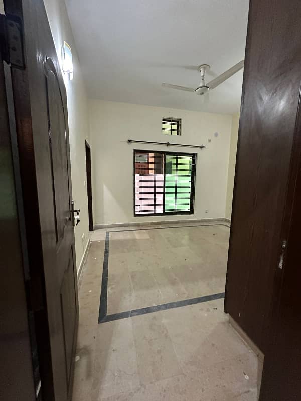 6 Marla Ground Portion For Rent In Gulraiz near Bahria Town 6