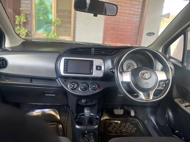 Toyota Vitz 2015 4