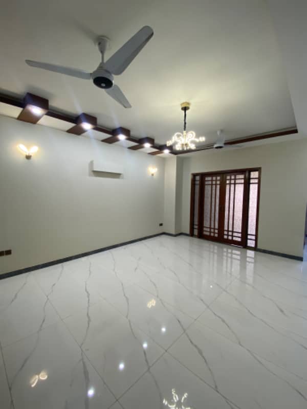 272 sq yards Villa for rent 6