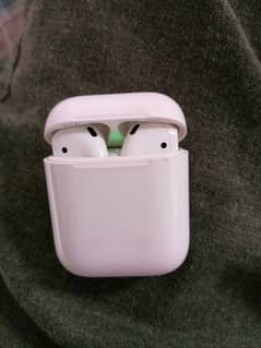 Apple airpods 2nd generation/ hand free
