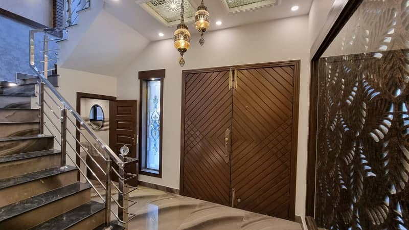10 Marla Brand New Luxury House For Sale 33