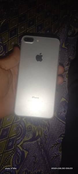 iPhone 7plus 128gb 0