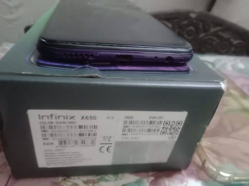 Infinix Hot 8 lite 6