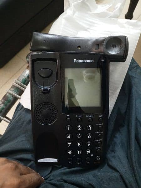 Panasonic caller id recorder and landlion phone 2