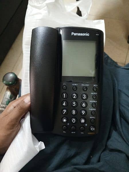 Panasonic caller id recorder and landlion phone 3