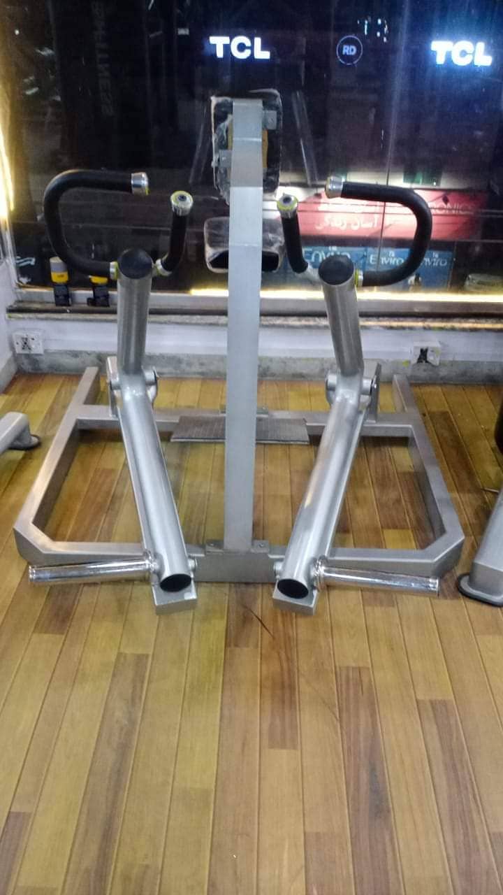 gym / gym machines / gym equipments / gym setup / gym for sale 17