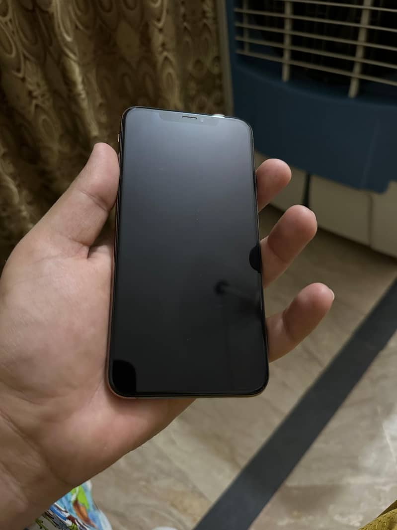 xs max 1