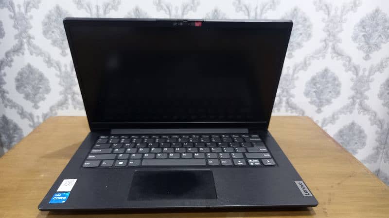 Lenovo V14 G3 1