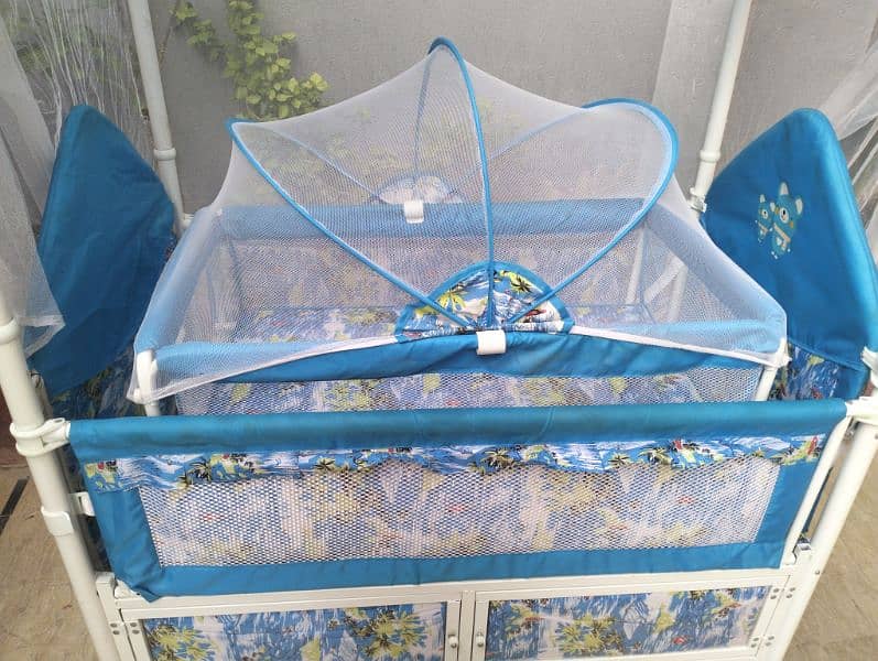 2 in 1 Baby Cot Bed 3