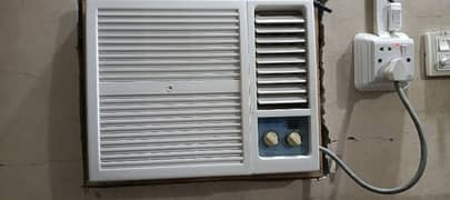 Window AC 0.7 ton 220v ac 0