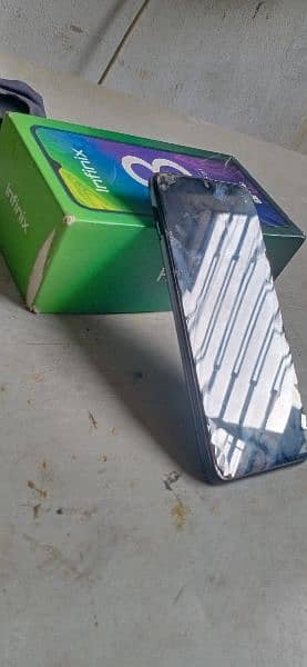 Infinix hot 8 4Gb Ram 64Gb Rom Read description please 0