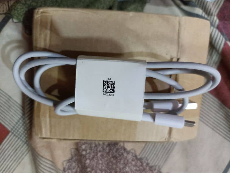 Mi redmi turbo charger 33 watt original. 3