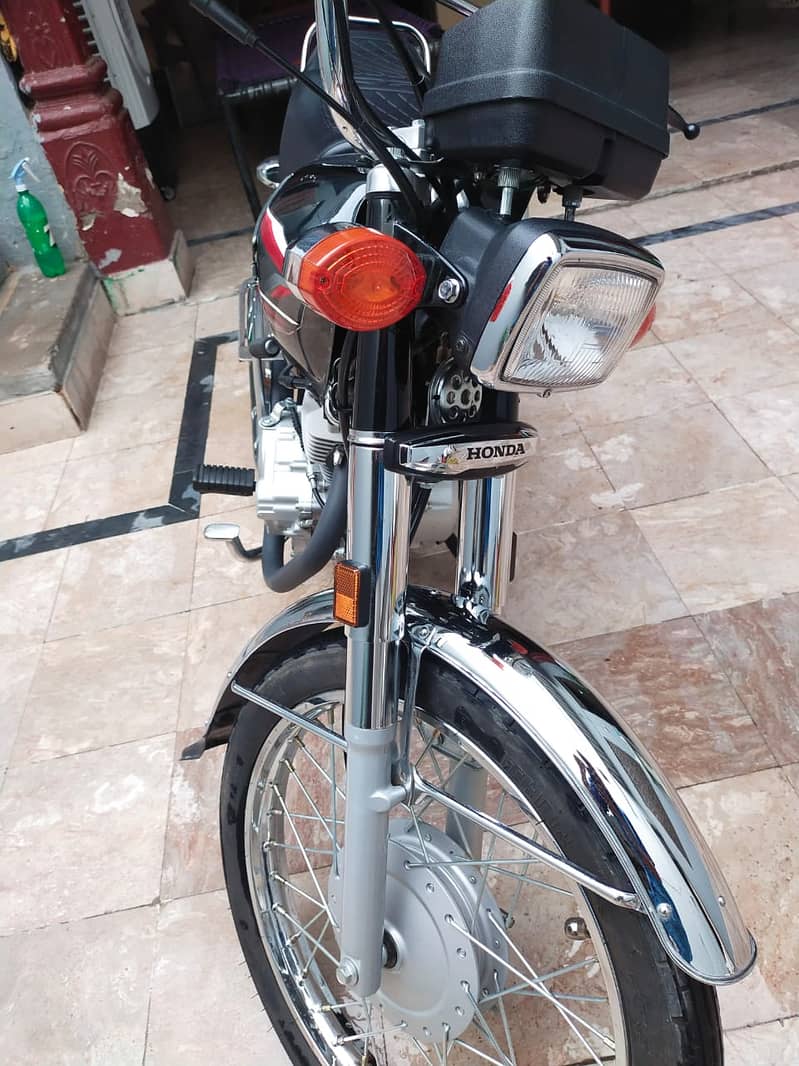 Honda CG 125 2024 4