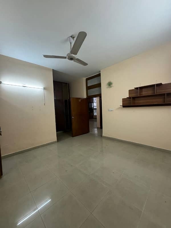 Cantt 1.5 Kanal Upper Portion 3 Bedrooms For Rent Best For Silent Office VIP Location 7