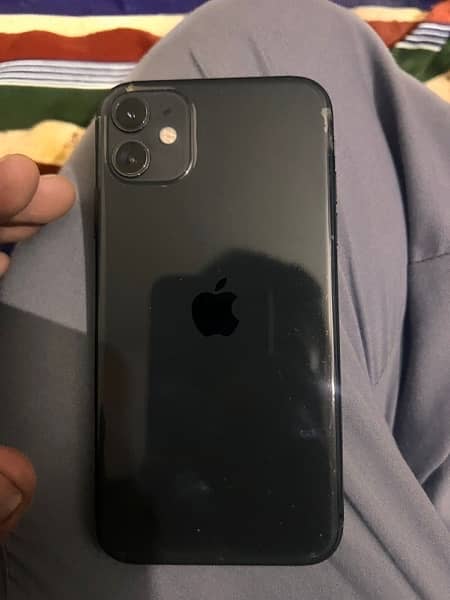 iPhone 11 black cloure 4