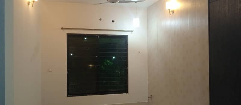1 Bedroom Fully Furnished Available For Rent In Bahria Town Civic Center 6