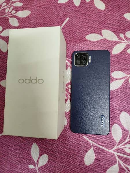 Oppo F17.8/128Gb 8