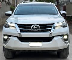 Toyota Fortuner V 2018 petrol