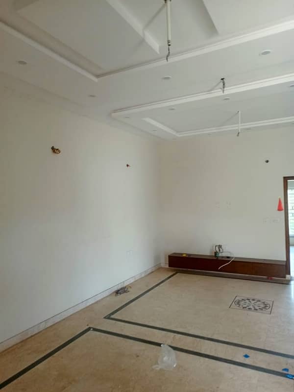 10 Marla Upper Portion For Rent In LDA Avenue One 9