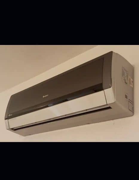 gree Ac 4years used just like new need and clean condiation 10by10 2