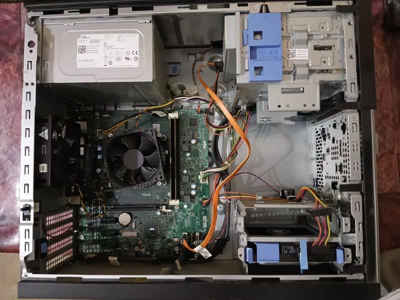 Dell OptiPlex 3020 Tower 1