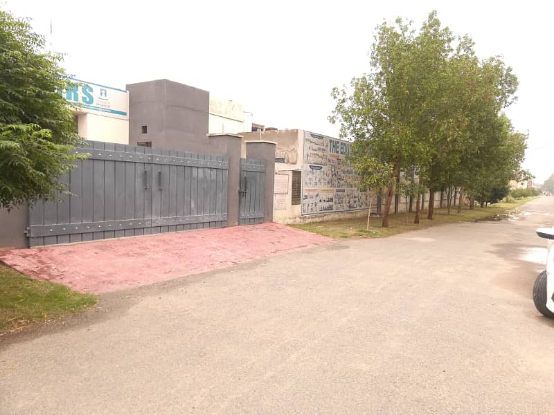 5 Marla Next To Corner Plot for sale in Sher Zaman Block, SA Gardens Ph. 2 Lahore 14