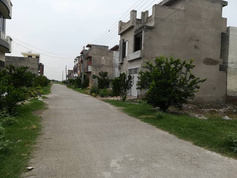 5 Marla Next To Corner Plot for sale in Sher Zaman Block, SA Gardens Ph. 2 Lahore 28