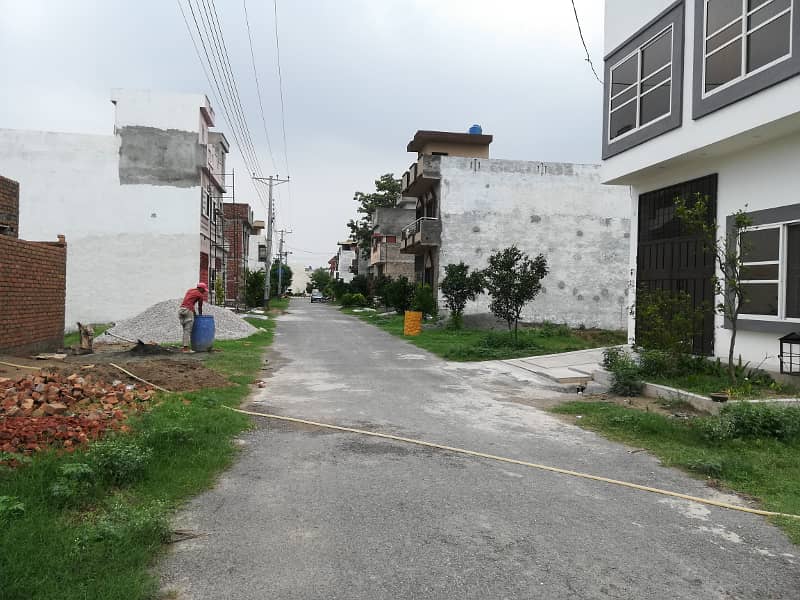 5 Marla Next To Corner Plot for sale in Sher Zaman Block, SA Gardens Ph. 2 Lahore 29