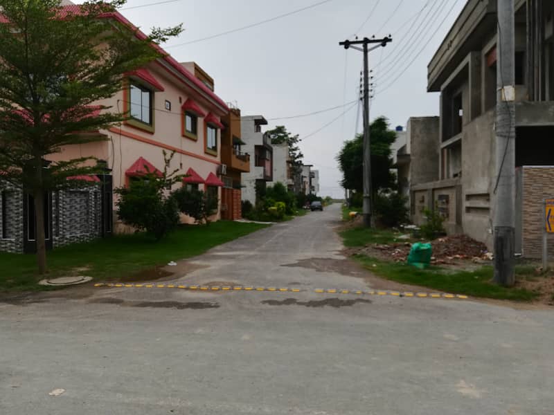 5 Marla Next To Corner Plot for sale in Sher Zaman Block, SA Gardens Ph. 2 Lahore 30