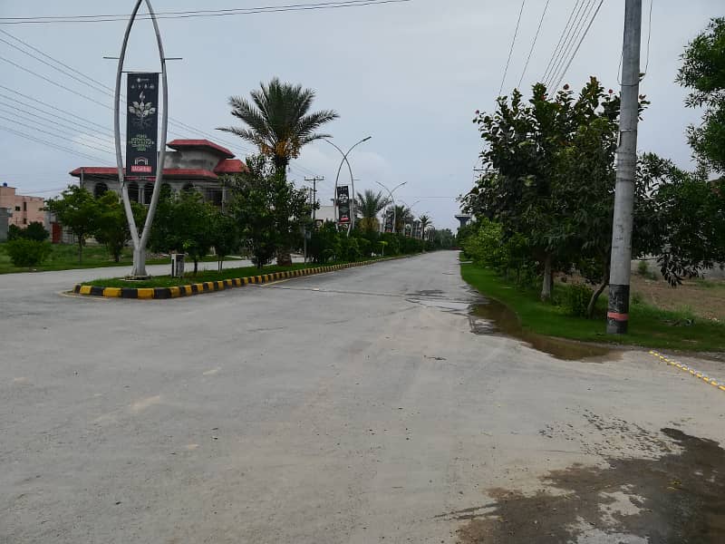 5 Marla Next To Corner Plot for sale in Sher Zaman Block, SA Gardens Ph. 2 Lahore 32