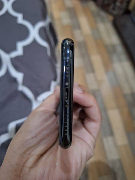 iphone 11 pro 64gb storage 4gb ram 6