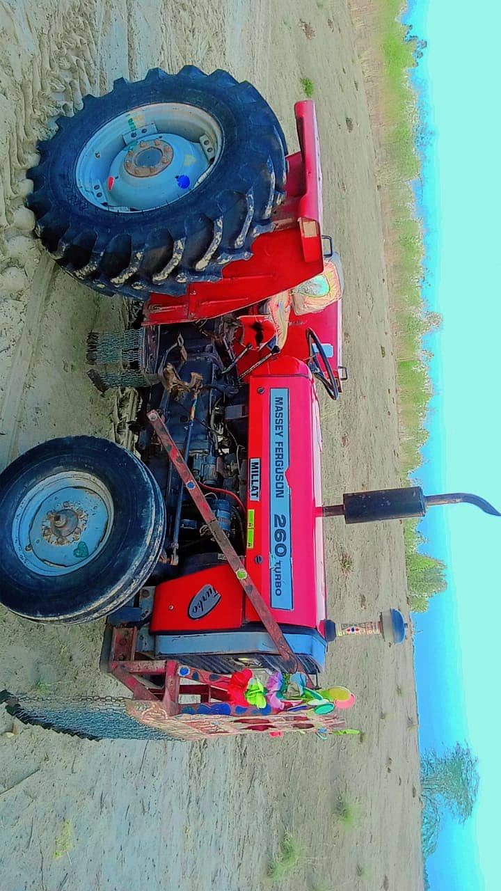 Tractors 260 Model 2005 5