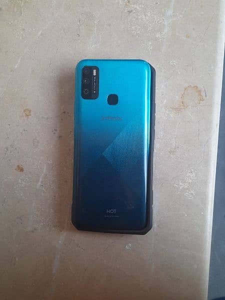 infinix hot 9 play with box and 3 back covers 1