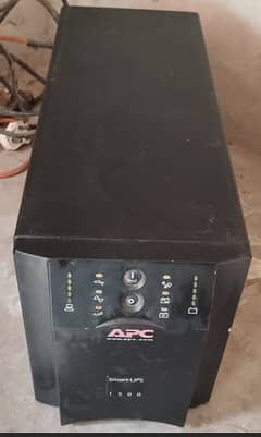 APC Smart UPS 1500 Watts 0