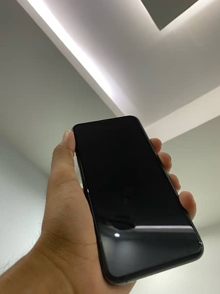 iPhone 11 pro max 64gb 5