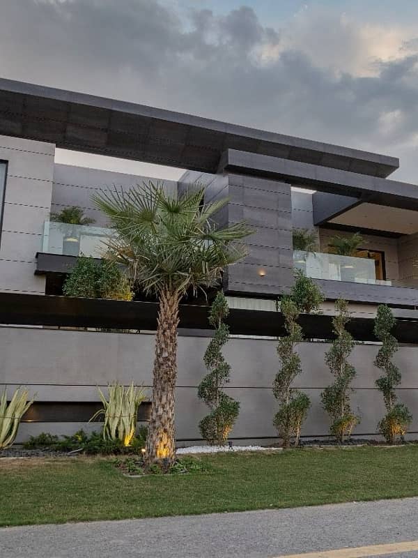 1 Kanal Luxury Modren House Available For Sale In DHA Phase 7 lahore 1