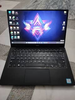 XPS 13 SLIM AND SLEEKY WITH NO BAZELS 0