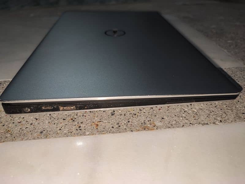 XPS 13 SLIM AND SLEEKY WITH NO BAZELS 10