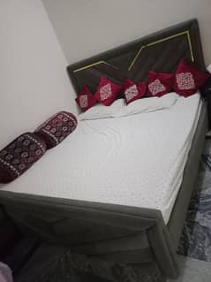 Double Bed With Side Tables and Dressing 0