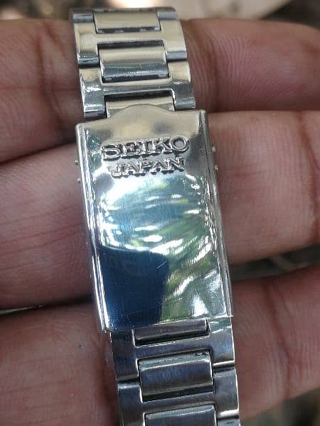 Seiko 5 automatic original watch. read add 5