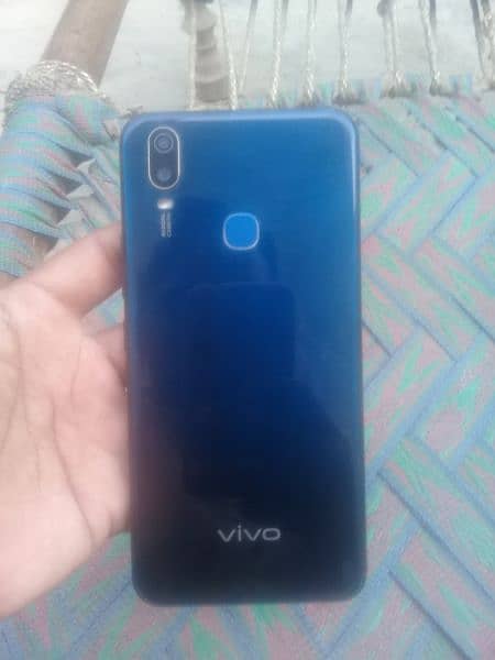 vivo y11 3/32 good condition with box 2