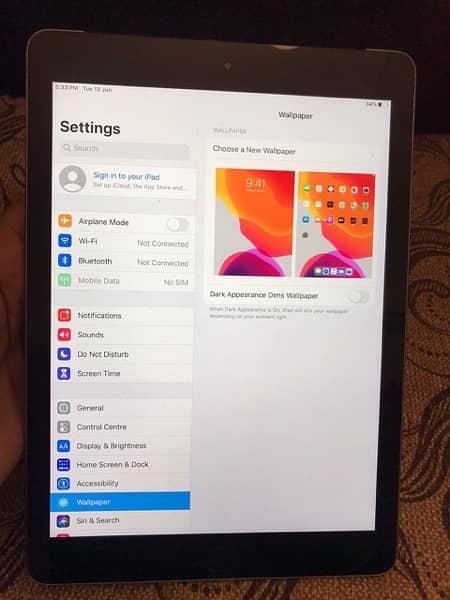 ipad 5th Gen, 10/10 mint condition, 32gbs, 93% battery health,no fault 2