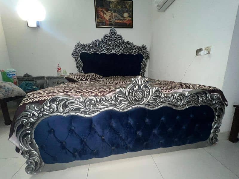 king size bed +dressing+2side table  with out matres 2