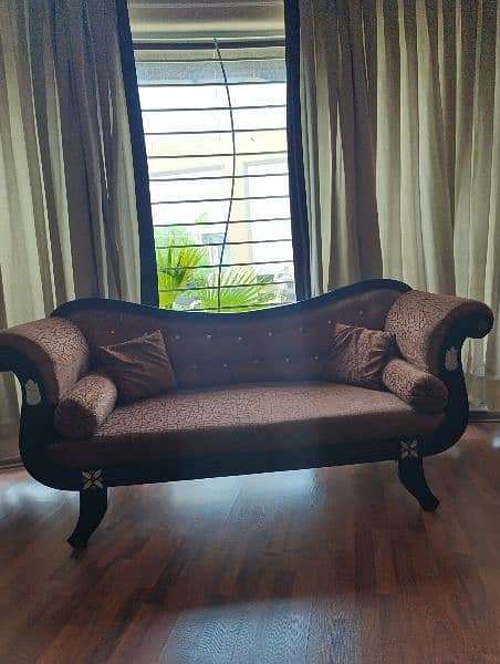 Dewan style sofa with slight carving 2