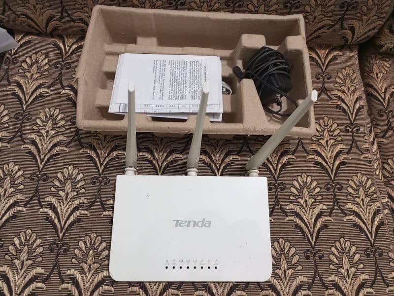 Tenda Wireless N300 Model F3 1